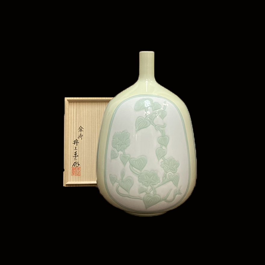 绿釉刻牡丹花梅瓶 工芸品 陶磁器 装飾品 花瓶 花器 美品 美術品 置物 陶芸 人間国宝 吉田美統 『釉裏金彩富貴牡丹 花瓶』 - 国内外の優れた