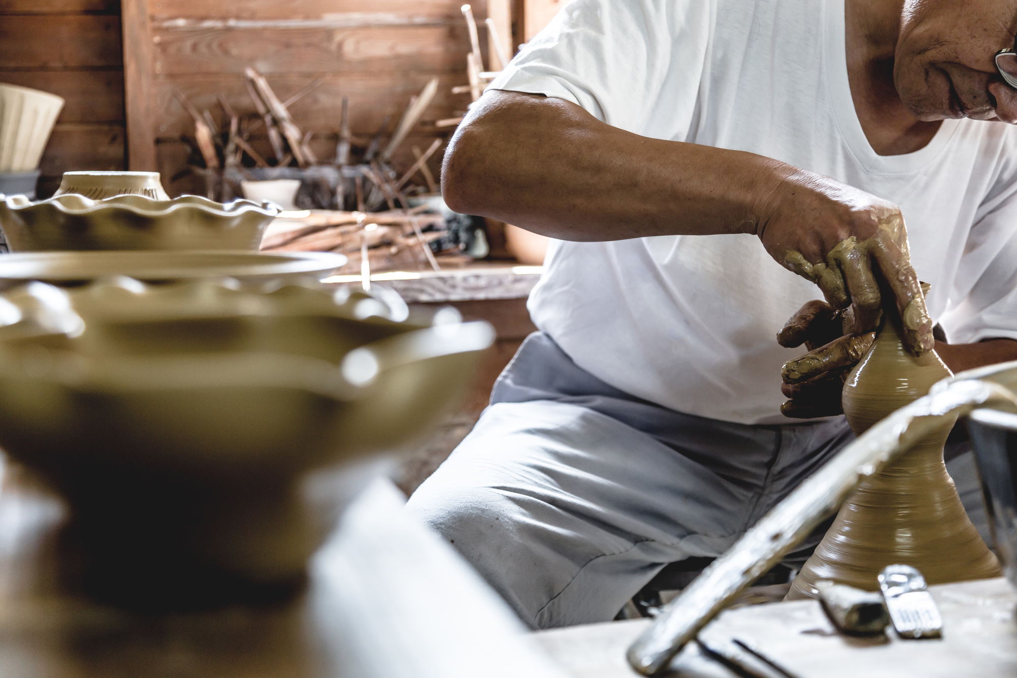日本を代表する人気陶芸家5選：人間国宝と陶芸の巨匠たち