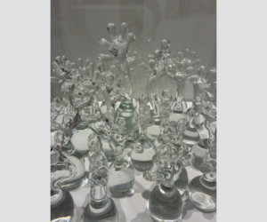 独自の感性で「手」を描き続ける ─ 木梨憲武とREACH OUT