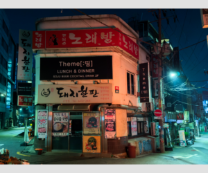 都市をゲーム盤に変える侵略者 ー インベーダー